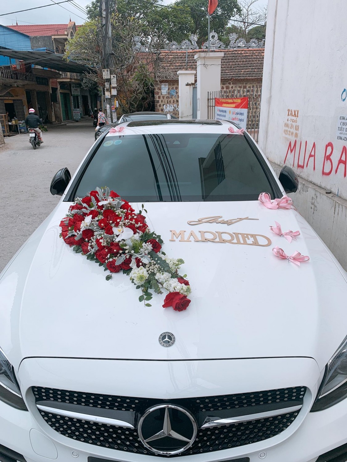 Wedding car for rent Mercedes C300