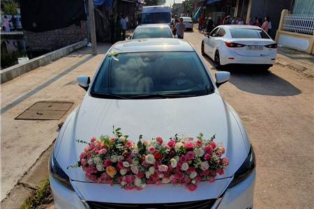 Wedding car for rent Mazda 6